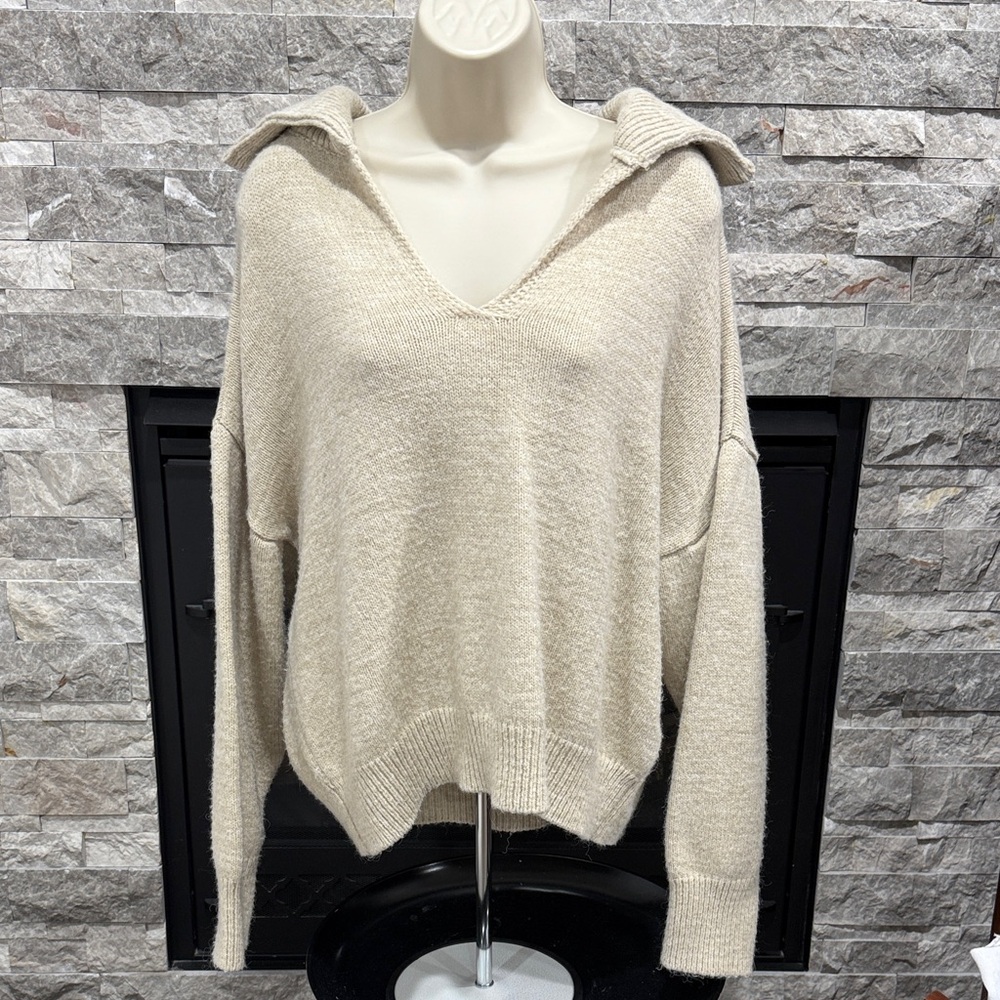 Topshop Cream V-Neck Sweater